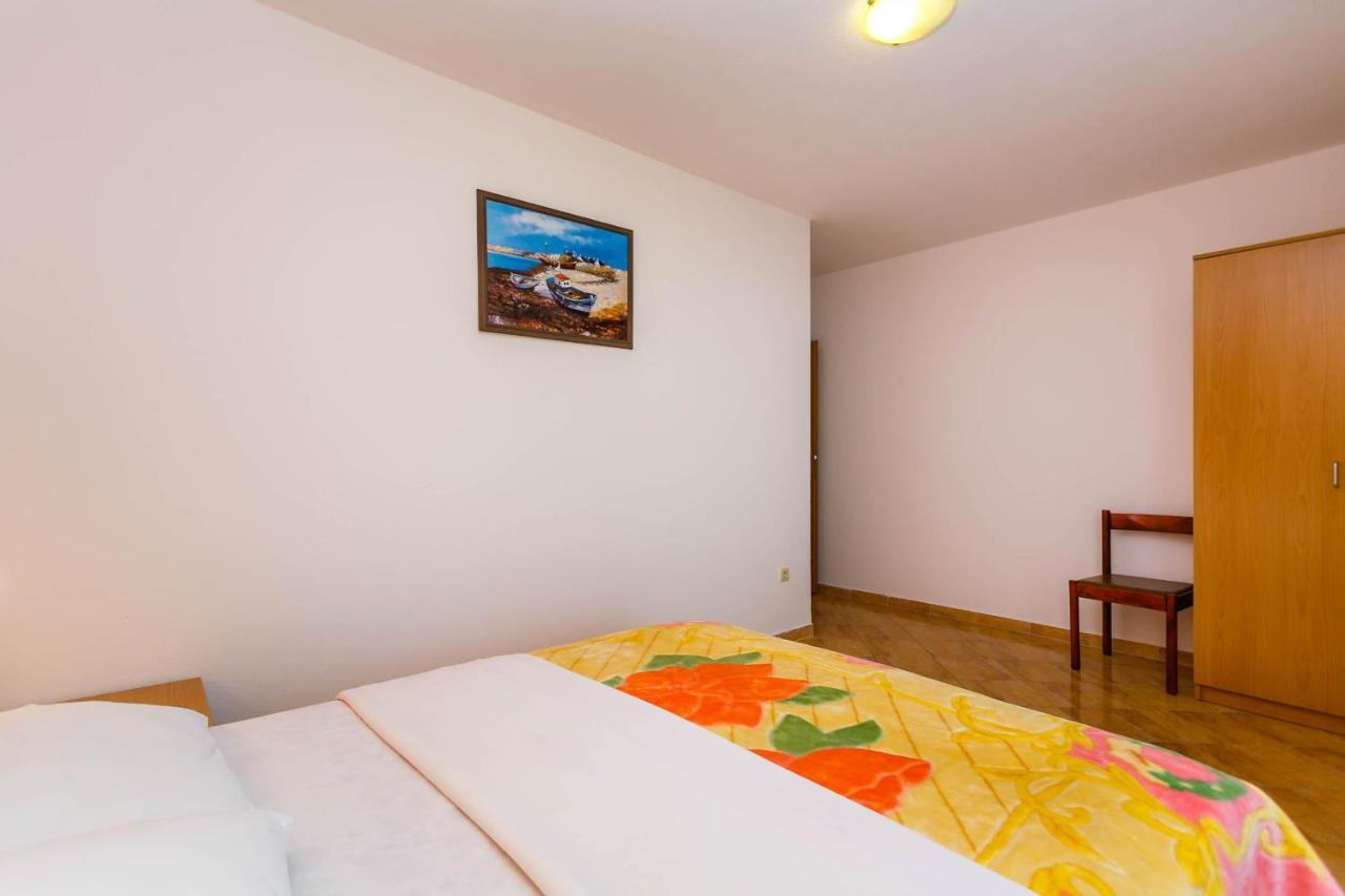 Apartmani Luka Kornić Eksteriør bilde